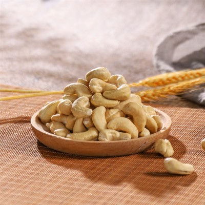 【加工定制】原味去皮腰果仁烘烤坚果小吃零食散装20斤整箱批发图2